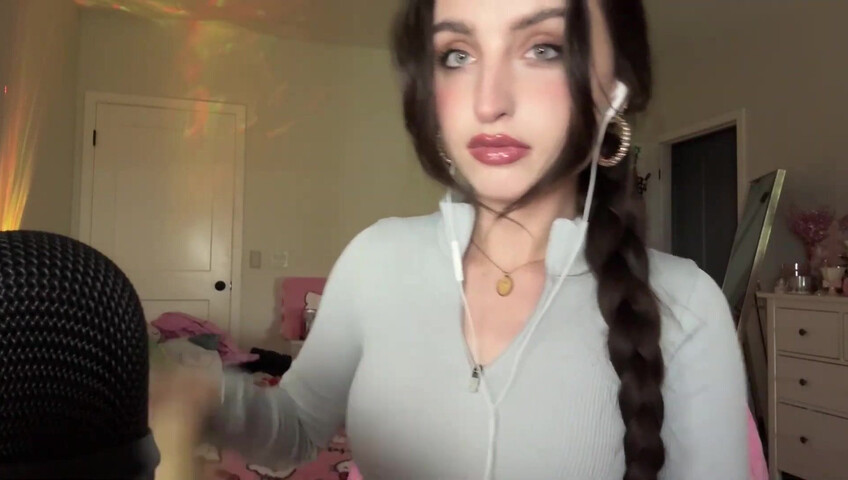 Beebee ASMR - Patreon Exclusive- Random ASMR (Mouth Sounds Tapping on Pictures)