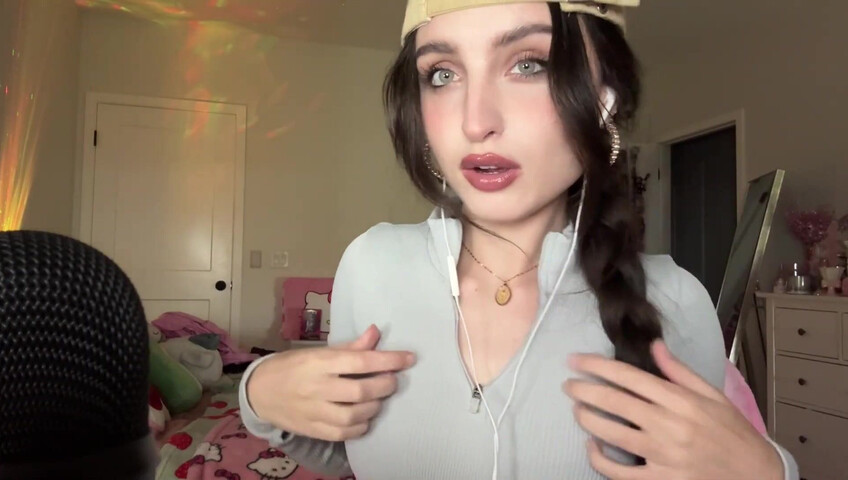 Beebee ASMR - Patreon Exclusive- Random ASMR (Mouth Sounds Tapping on Pictures)