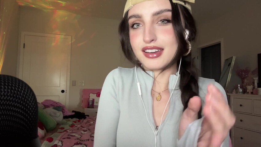 Beebee ASMR - Patreon Exclusive- Random ASMR (Mouth Sounds Tapping on Pictures)