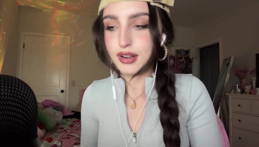 Beebee ASMR - Patreon Exclusive- Random ASMR (Mouth Sounds Tapping on Pictures)