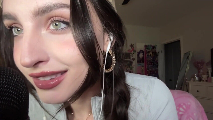 Beebee ASMR - Patreon Exclusive- Random ASMR (Mouth Sounds Tapping on Pictures)