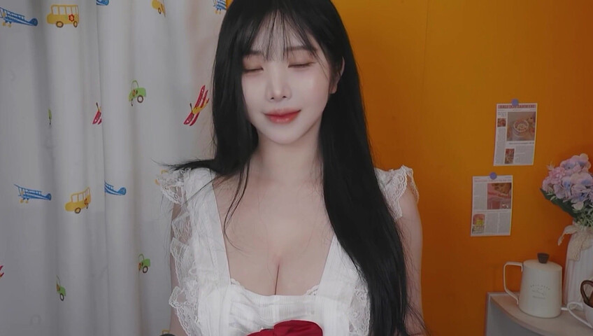 ASMR Yoon Ying - 23 November 2025 - Mama Made Sleeping Cafe