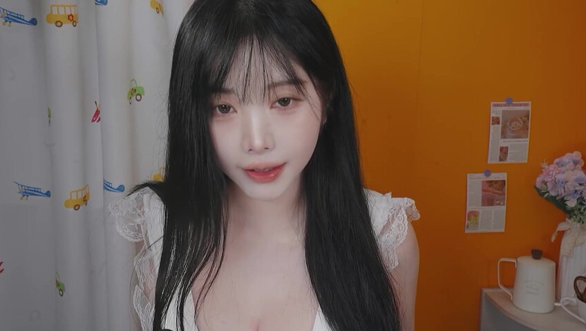ASMR Yoon Ying - 23 November 2025 - Mama Made Sleeping Cafe