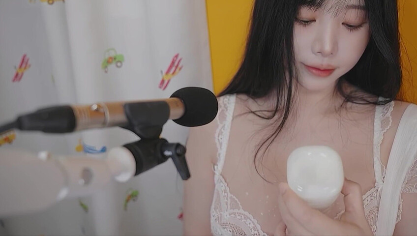 ASMR Yoon Ying - 23 November 2025 - Mama Made Sleeping Cafe