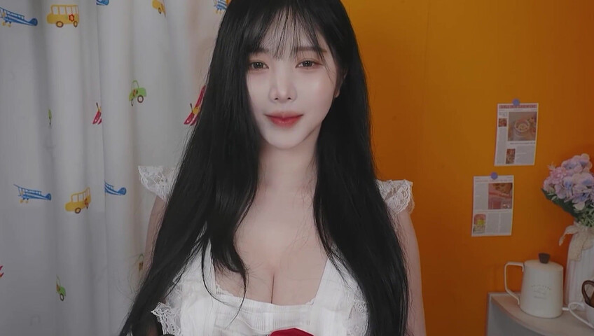 ASMR Yoon Ying - 23 November 2025 - Mama Made Sleeping Cafe