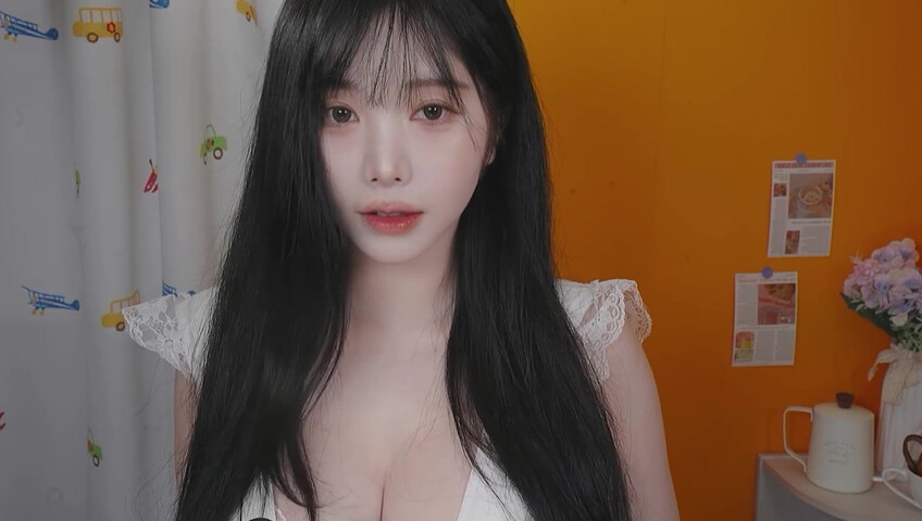 ASMR Yoon Ying - 23 November 2025 - Mama Made Sleeping Cafe