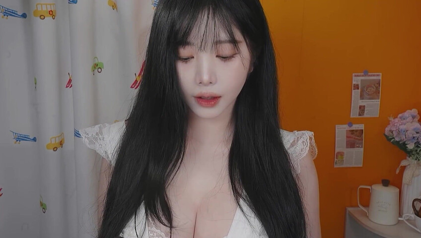 ASMR Yoon Ying - 23 November 2025 - Mama Made Sleeping Cafe