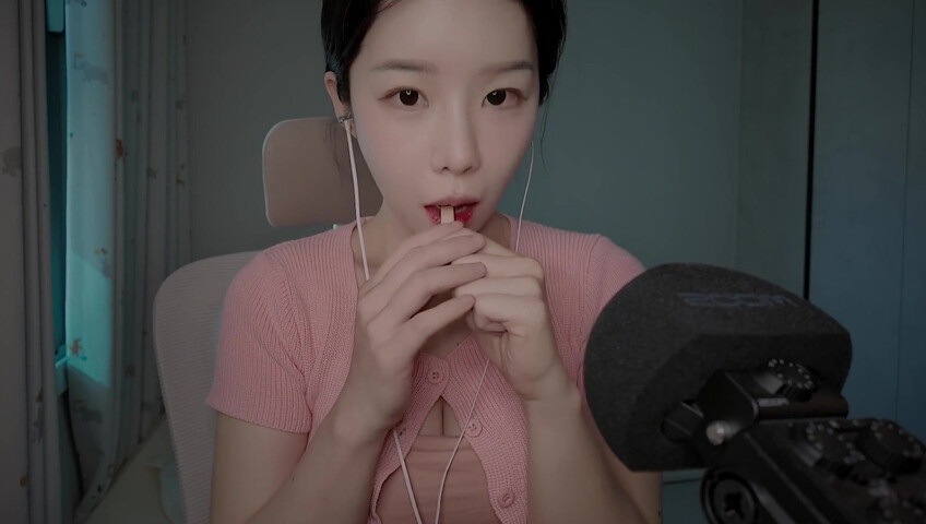 ASMR Yeonchu - Weird Demon Roleplay [3-in-1 Gift Set]