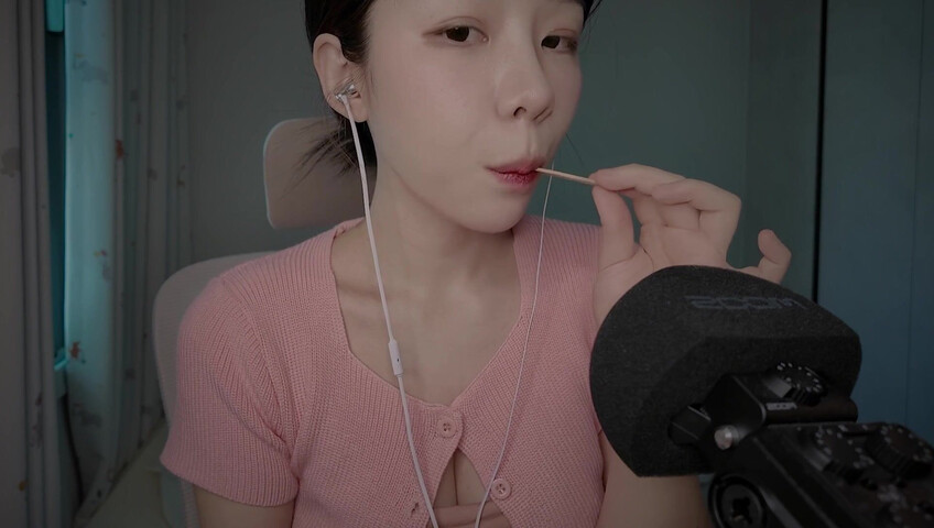 ASMR Yeonchu - Weird Demon Roleplay [3-in-1 Gift Set]