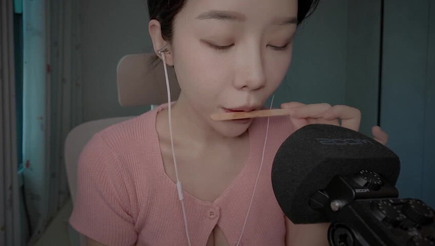 ASMR Yeonchu - Weird Demon Roleplay [3-in-1 Gift Set]