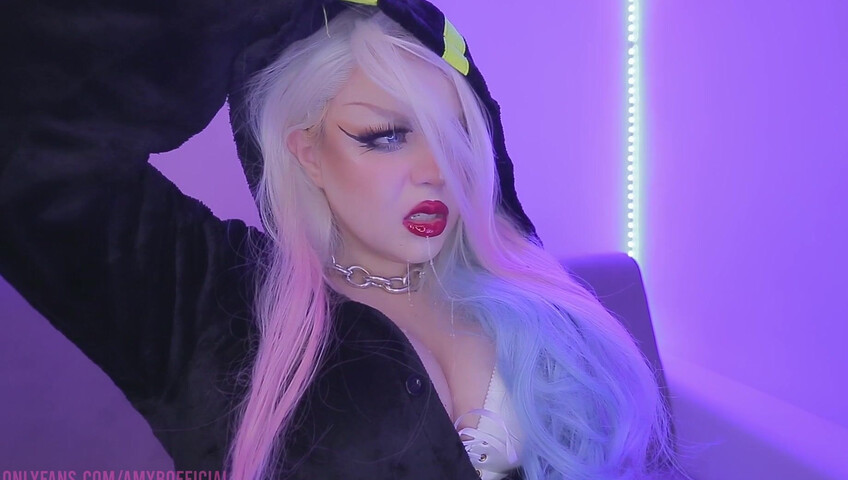 ASMR AmyB - ASMR - SPITTING QUEEN