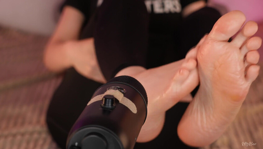 KittyKlaw ASMR - 16 November 2025 -  Foot Ear Massage