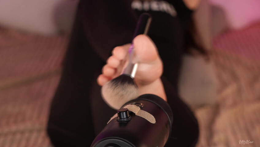 KittyKlaw ASMR - 16 November 2025 -  Foot Ear Massage