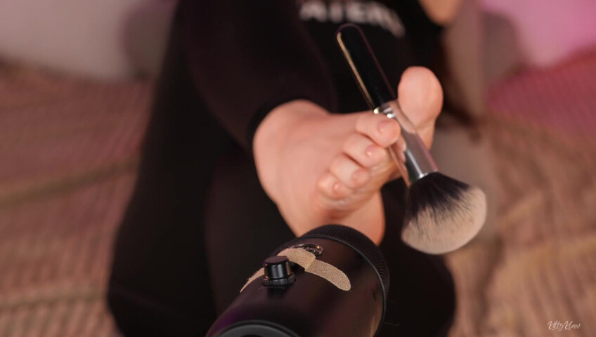 KittyKlaw ASMR - 16 November 2025 -  Foot Ear Massage