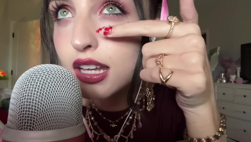 Beebee ASMR - Extra Gum Chewing, Wet Mouth Sounds, Inaudible Whispering, Hand Sounds