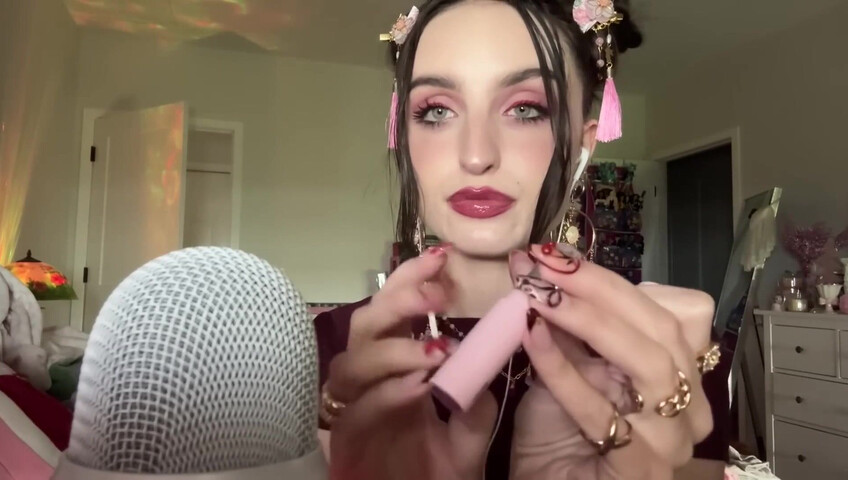 Beebee ASMR - Extra Gum Chewing, Wet Mouth Sounds, Inaudible Whispering, Hand Sounds