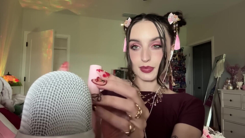 Beebee ASMR - Extra Gum Chewing, Wet Mouth Sounds, Inaudible Whispering, Hand Sounds