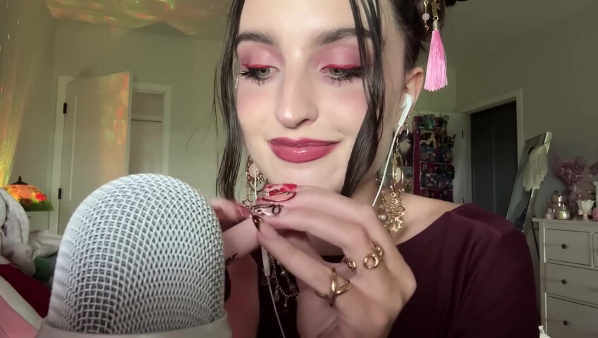 Beebee ASMR - Extra Gum Chewing, Wet Mouth Sounds, Inaudible Whispering, Hand Sounds
