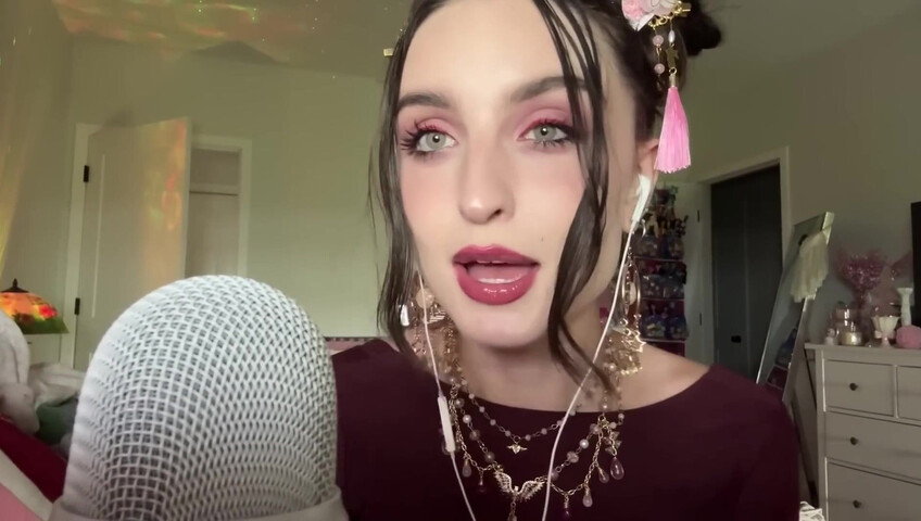 Beebee ASMR - Extra Gum Chewing, Wet Mouth Sounds, Inaudible Whispering, Hand Sounds