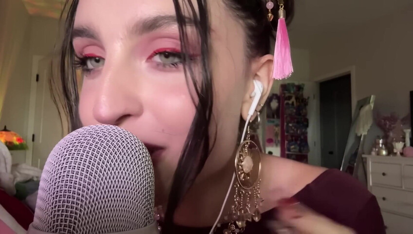 Beebee ASMR - Extra Gum Chewing, Wet Mouth Sounds, Inaudible Whispering, Hand Sounds