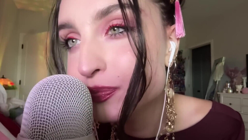 Beebee ASMR - Extra Gum Chewing, Wet Mouth Sounds, Inaudible Whispering, Hand Sounds