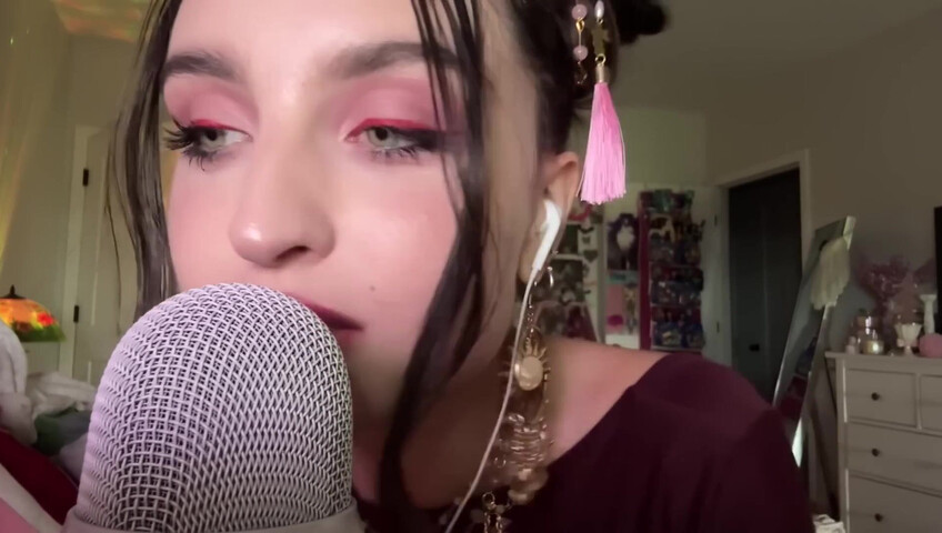 Beebee ASMR - Extra Gum Chewing, Wet Mouth Sounds, Inaudible Whispering, Hand Sounds