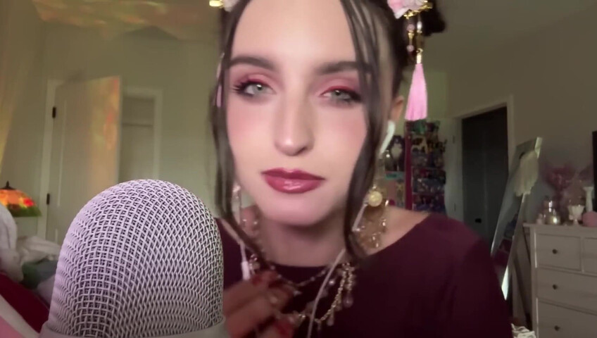 Beebee ASMR - Extra Gum Chewing, Wet Mouth Sounds, Inaudible Whispering, Hand Sounds