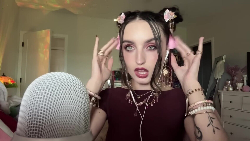 Beebee ASMR - Extra Gum Chewing, Wet Mouth Sounds, Inaudible Whispering, Hand Sounds