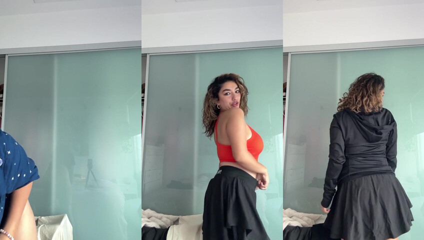 Leedah ASMR - Stripping & Teasing