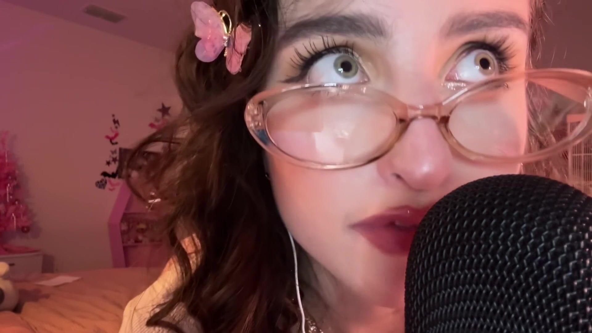 BeeBee ASMR - ASMR LOVE BOMB TRIGGER Hand Sounds, Mouth Sounds, Positive Affirmations