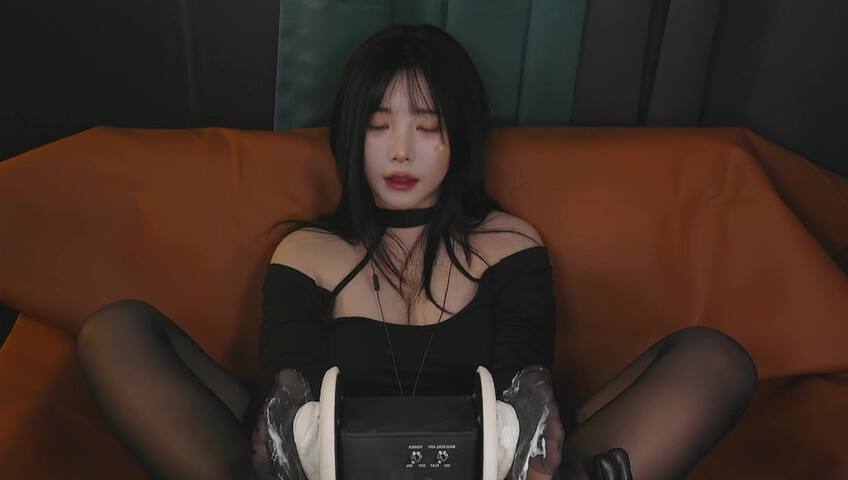 ASMR YoonYing - 9 November 2025 - Today Your MBTI is Sexy Gangster RP [ENG SUB]