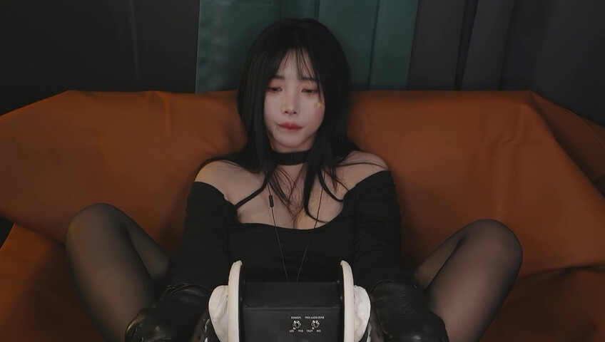 ASMR YoonYing - 9 November 2025 - Today Your MBTI is Sexy Gangster RP [ENG SUB]