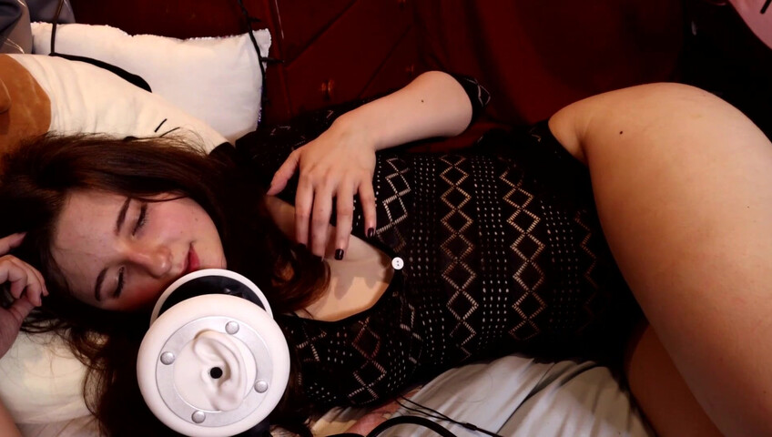 Aftynrose ASMR - Girlfriend's Cuddly Lingerie Try-On (and BJ!)