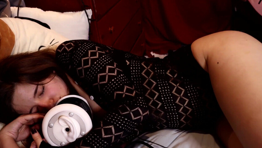 Aftynrose ASMR - Girlfriend's Cuddly Lingerie Try-On (and BJ!)