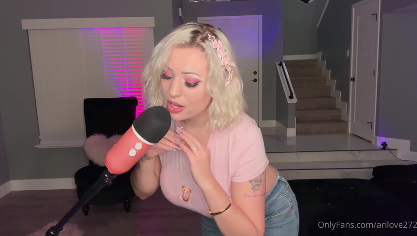 AriLove - 13 Aug 2025 - Scratching Your Mom Jeans (ASMR) FULL XXX