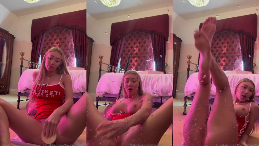 Frances Bentley Squirts On Her Mirror - Masturbation - Dildo - Blonde - Bare Tits - Squirting - Fingering - Mirror Play - Orgasm - Shaved Pussy