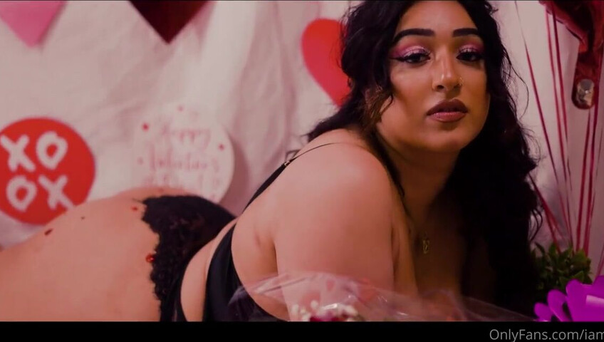 Rakhi Gill's Lustry Valentines Gift - HD - Pakistani - Valentines - Holiday - Special Present - Treats