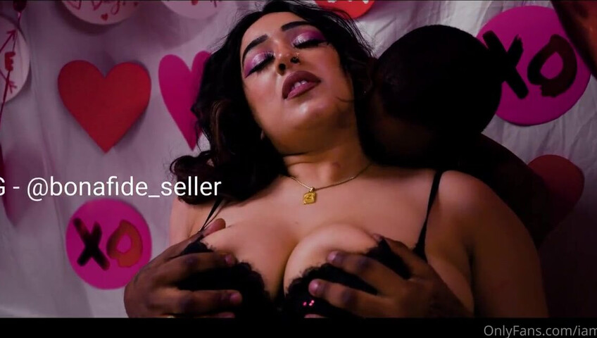 Rakhi Gill's Lustry Valentines Gift - HD - Pakistani - Valentines - Holiday - Special Present - Treats