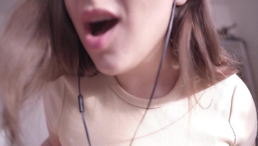 ASMR HoneyGirl – Close-Up Mouth Sounds Just for You