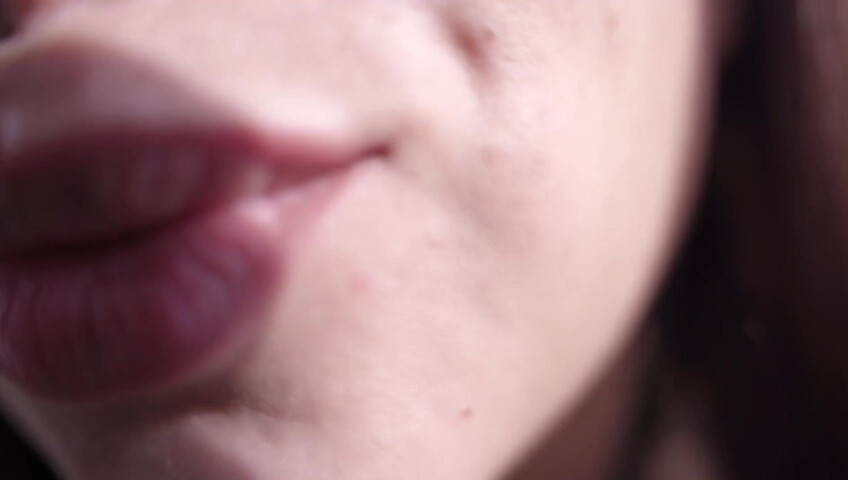 ASMR HoneyGirl – Close-Up Mouth Sounds Just for You