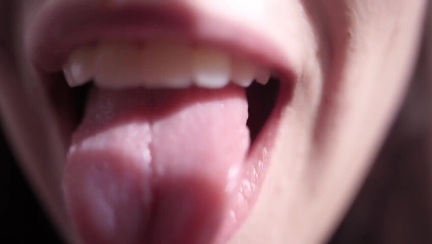 ASMR HoneyGirl – Close-Up Mouth Sounds Just for You