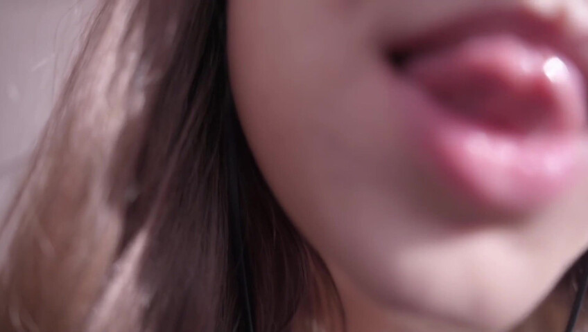 ASMR HoneyGirl – Close-Up Mouth Sounds Just for You