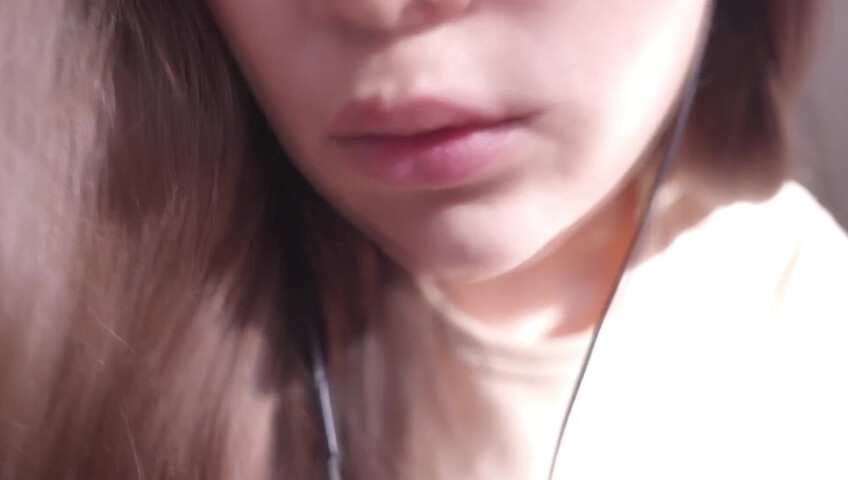 ASMR HoneyGirl – Close-Up Mouth Sounds Just for You