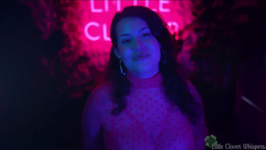 Little Clover Whispers - Hooking up at the club
