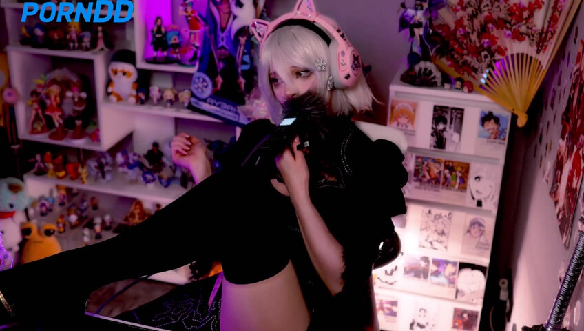 LinaNeyeon - 22 Jun 2025 - Soft ASMR on Taskam – Mouth Sounds & Clothing Scratches