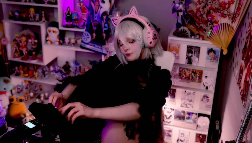 LinaNeyeon - 22 Jun 2025 - Soft ASMR on Taskam – Mouth Sounds & Clothing Scratches