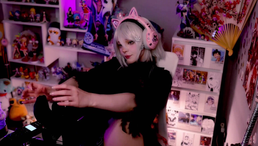 LinaNeyeon - 22 Jun 2025 - Soft ASMR on Taskam – Mouth Sounds & Clothing Scratches