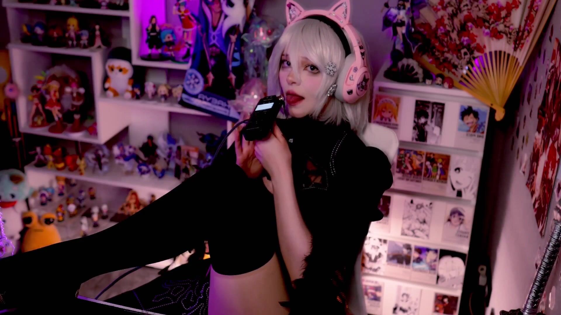 LinaNeyeon - 22 Jun 2025 - Soft ASMR on Taskam – Mouth Sounds & Clothing Scratches