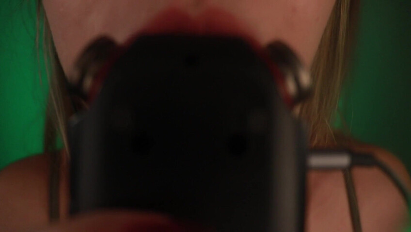 FrivolousFox ASMR - Foggy Kisses ASMR