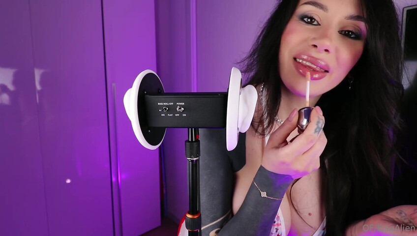 Ellie Alien ASMR - 5 Sep 2025 - SEXY BIKINI | SENSUAL STICKY KISS & SPIT PAINTING